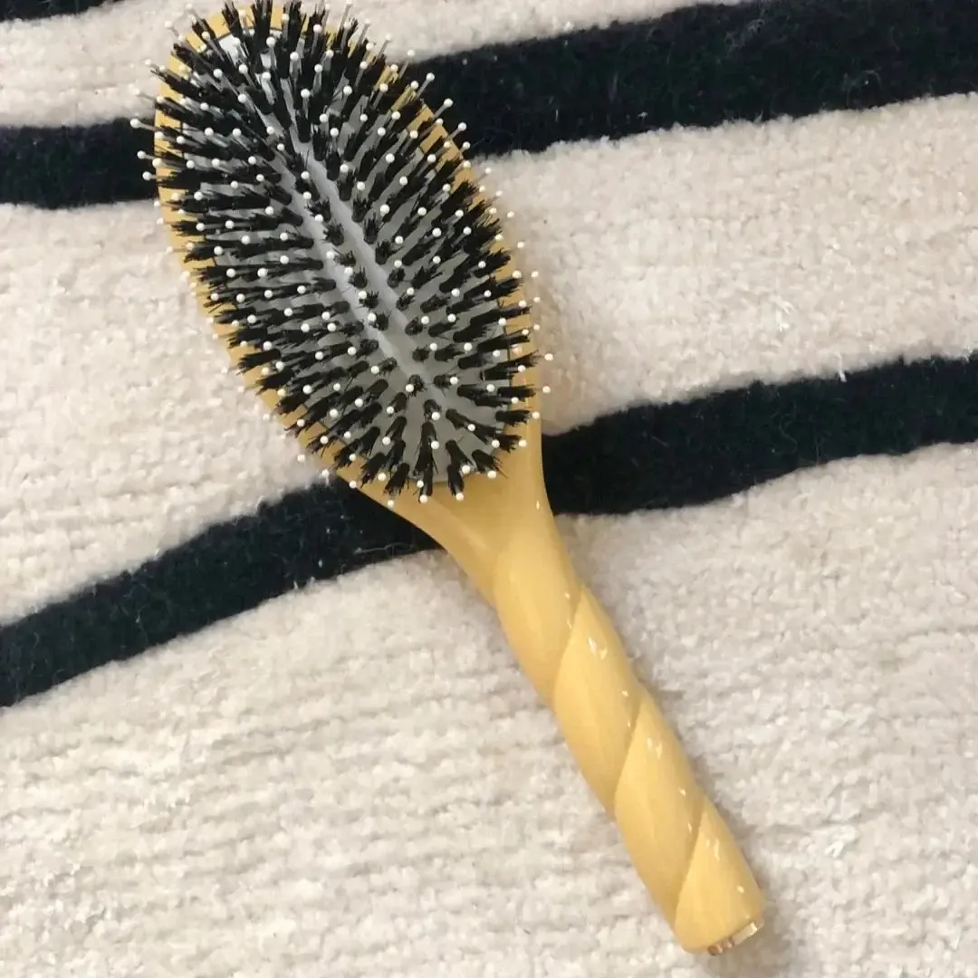 N.03 The Essential Gentle Scalp Care Hair Brush - Saffron Yellow