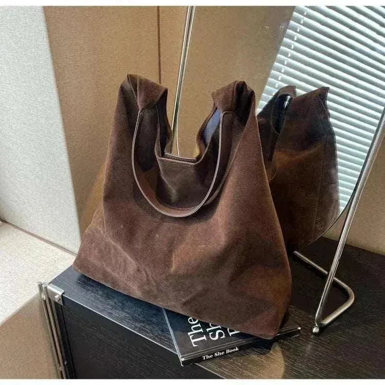 Vintage Suede Shoulder Bag - Stylish Women's Fashion Accessory - WSH025