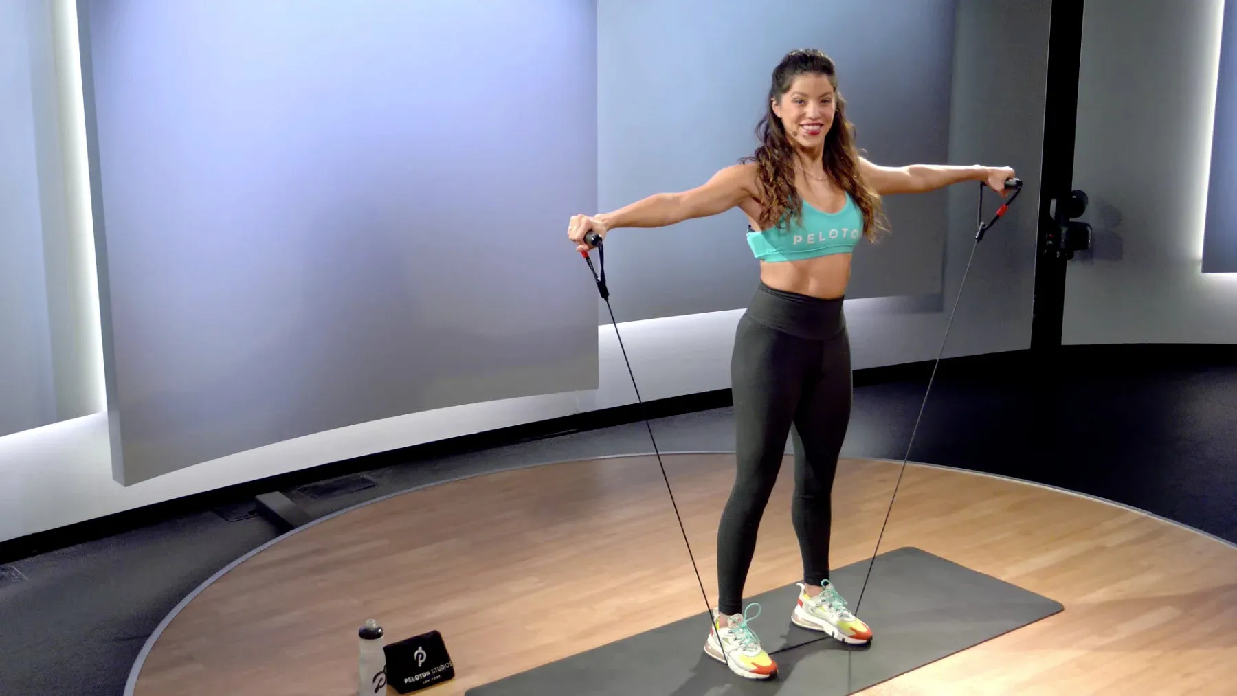 Your Ultimate Fitness Partner: 5 - Level Pull Resistance Bands with Handles!