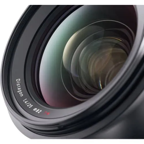Zeiss Milvus 25mm f/1.4 ZE Lens - Canon EF Mount