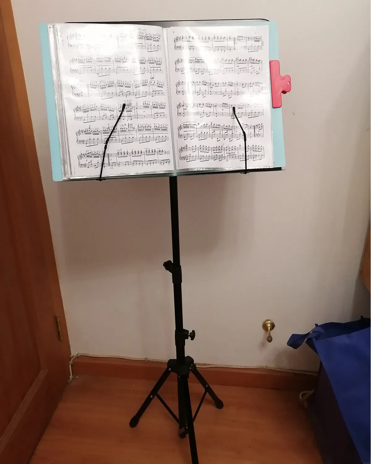 Zzcox Sheet Music Stand-Professional Portable Music Stand with Carrying Bag,Folding Adjustable Music Holder